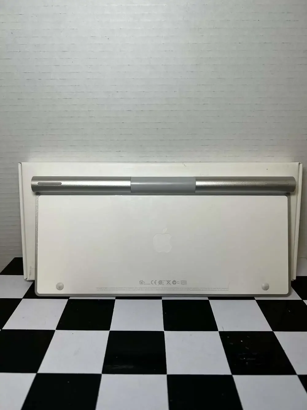 Apple Wireless Keyboard Model A1314